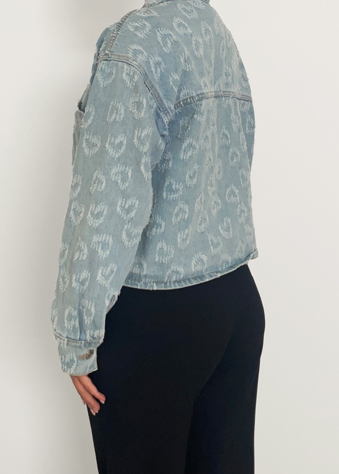 Jeansjacke mit Herzmuster