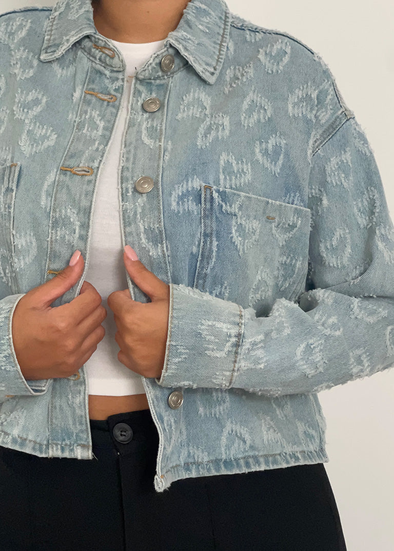 Jeansjacke mit Herzmuster